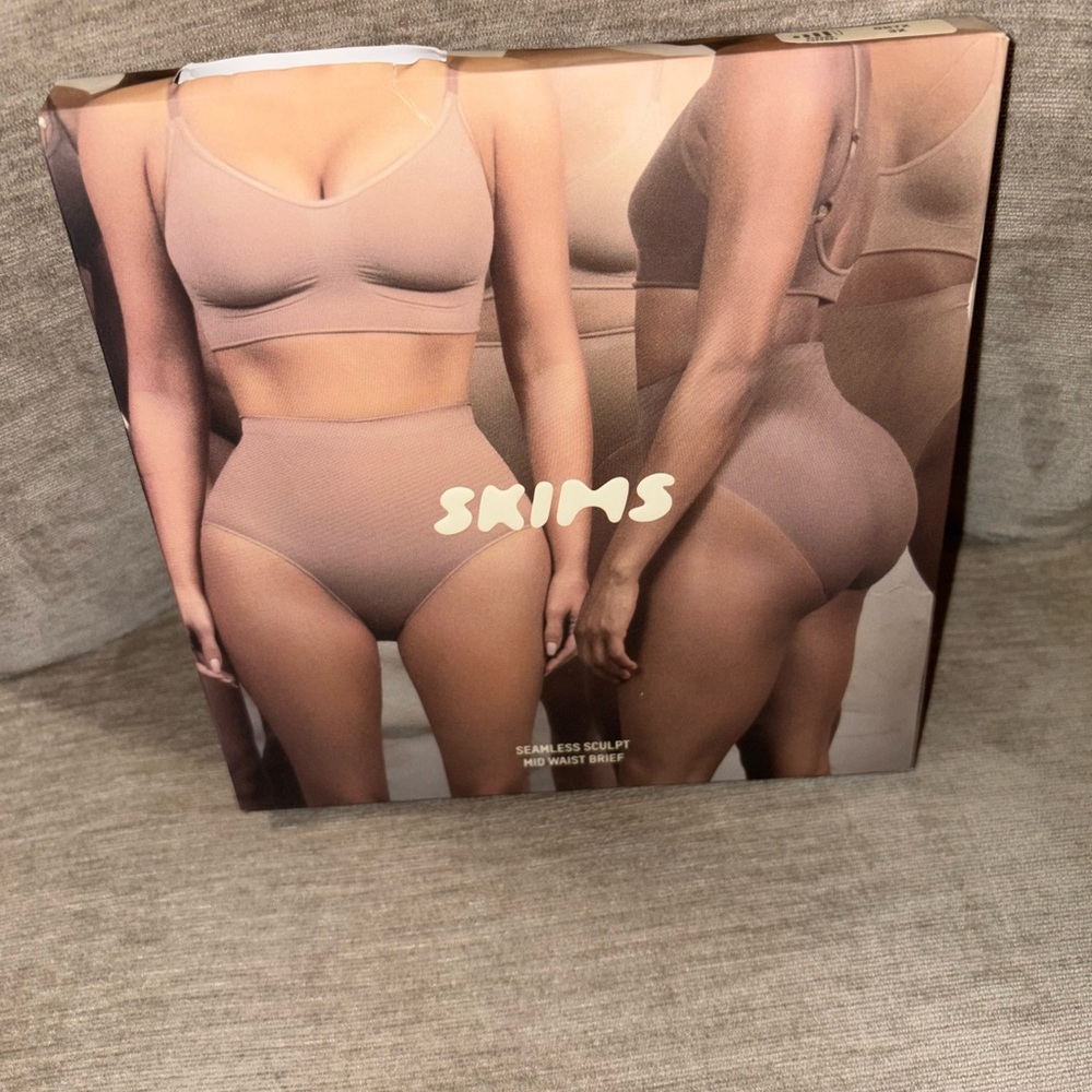 SKIMS Seamless Sculpt High Waist Brief - Onyx size 3X